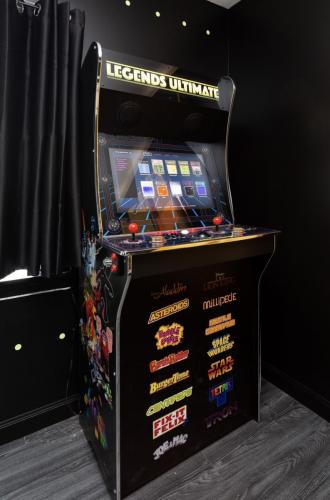 ultimate arcade cabinet with 300+ games