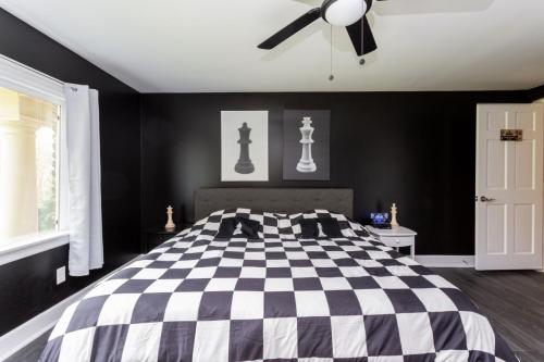 Checkmate Room